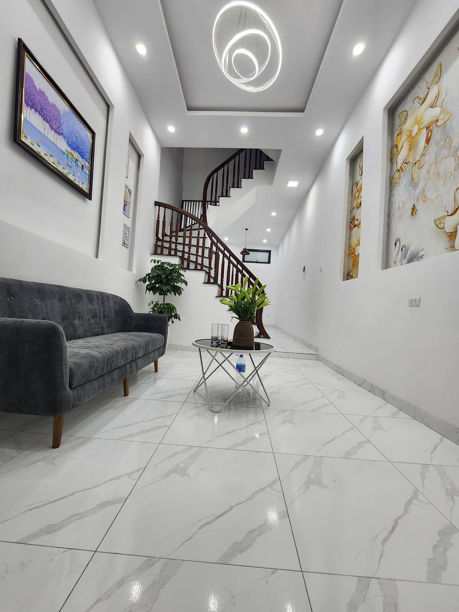 Bán gấp nhà phố Dịch Vọng, Cầu Giấy 50m 6 tầng, mt 6m, ngõ ô tô, 50m ra phố.